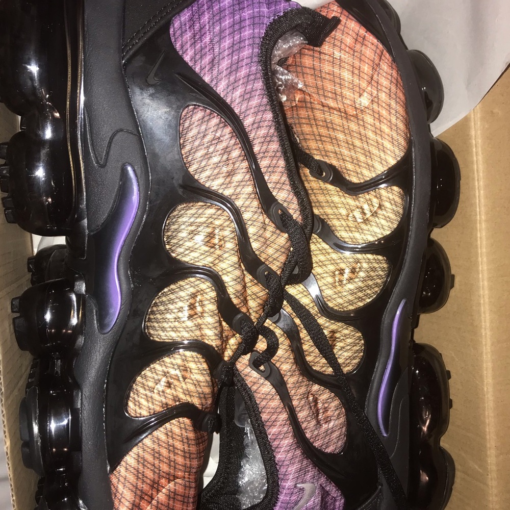 Nike Vapormax Plus 2020 - Picture 13 of 16